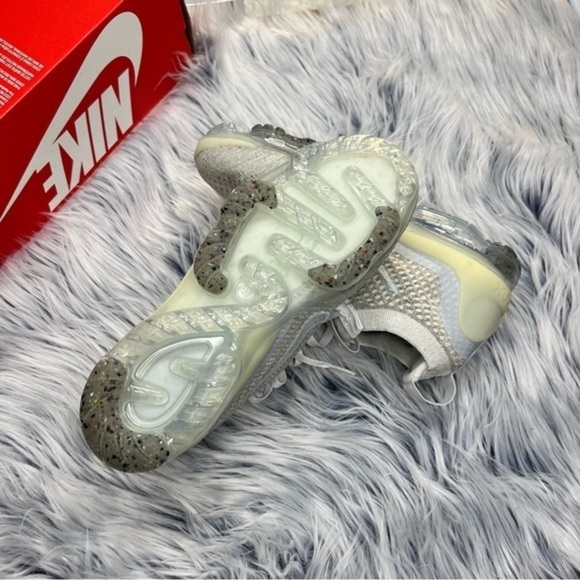 Nike Air Vapormax 2021 - Picture 4 of 5